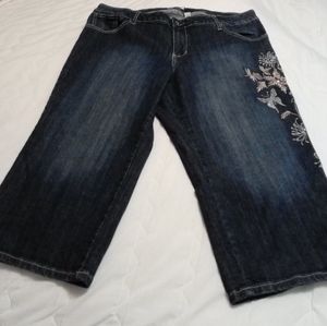 Dark Wash Denim Capris